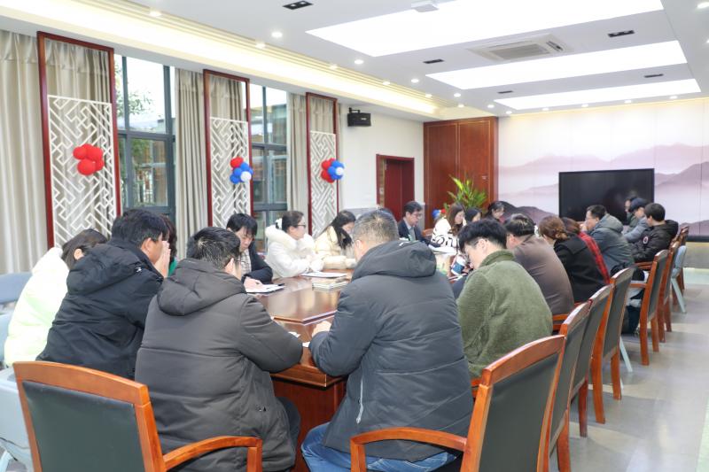 集体2.JPG 集体2.JPG