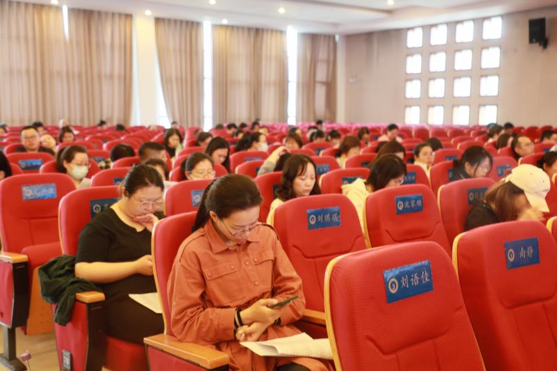 观众1.JPG 观众1.JPG